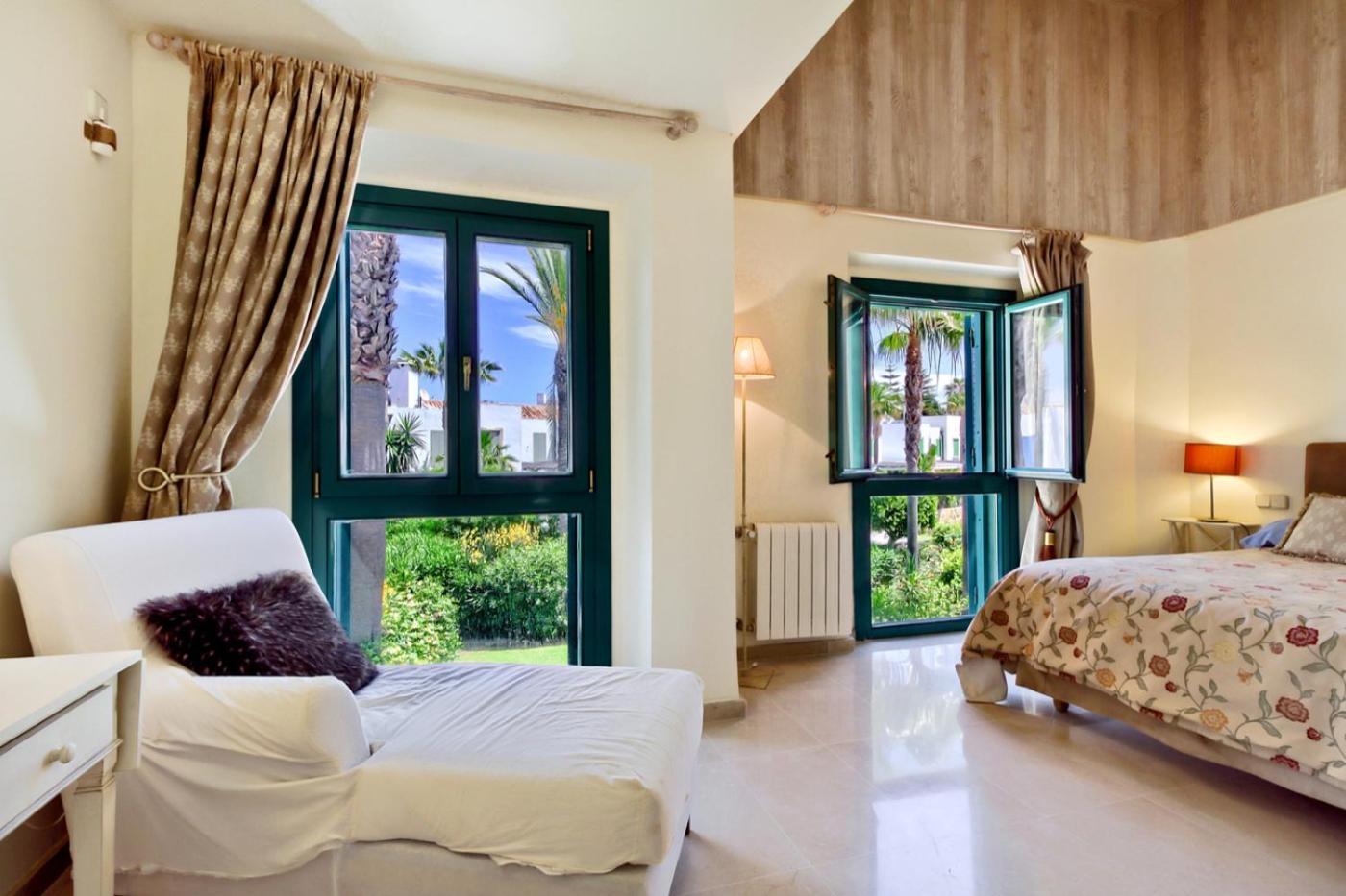 Adosado En Ribera Del Emperador Villa Sotogrande Exteriör bild